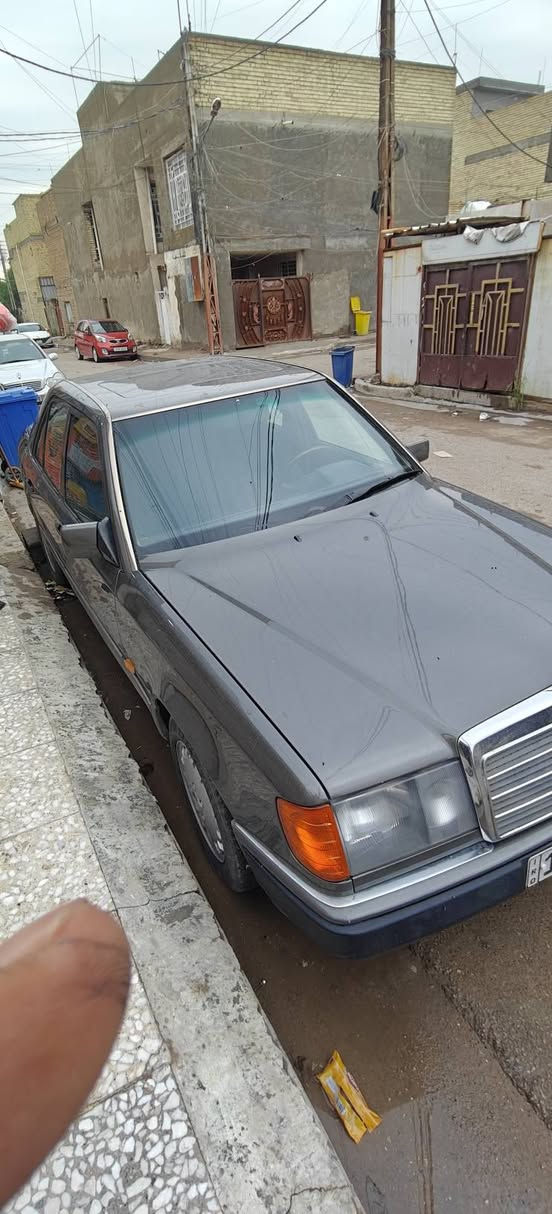 سلام عليكم دب موديل 91  صبغ جديد قبل شهر  مصبوغة السعر 75عنواني بغداد العبيدي  رقمي ***********
