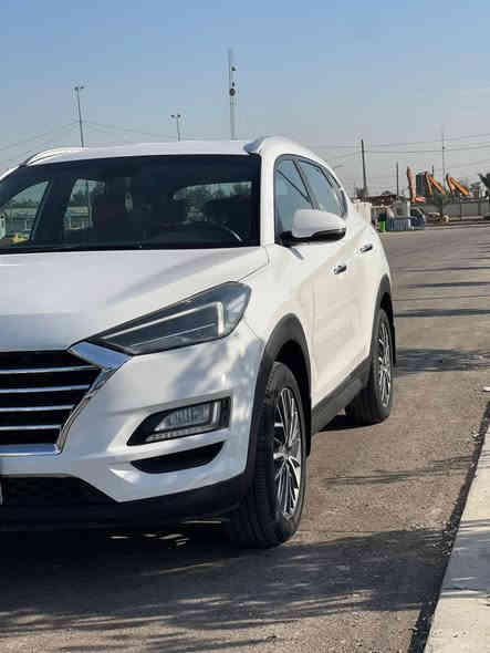 السلام عليكم 
.. توسان ٢٠١٩ خليجي  سعر ١٨٣$ بيه مجال  صبغ بس جنطه وبدون فتح.. ربع بنيد فقط بدون دواخل سياره لايت خمس عدسات كشنات كهرباء.. جلد بقلاوه .. بصمه.

مكان سياره بغداد 

سعر ١٨٣$ بيه مجال بسيط 

رقم ***********
