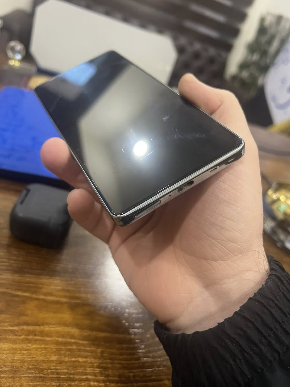 📱 جهاز انفنكس GT20pro
🔹ذاكره 256
🔹عشوائيه 12+12
🔹 أداء ثابت وكاميرات واضحة
🔹 جهاز مناسب للاستخدام اليومي والتصوير
🔹بوبجي 120 فريم 
بي طخة زغيرة اسفل الشاشة جهة اليسار 
ما مأثرة ع الجهاز ابد  
السعر 200 قفل 

📍 العنوان: بغداد - السيدية
هاتف ***********
