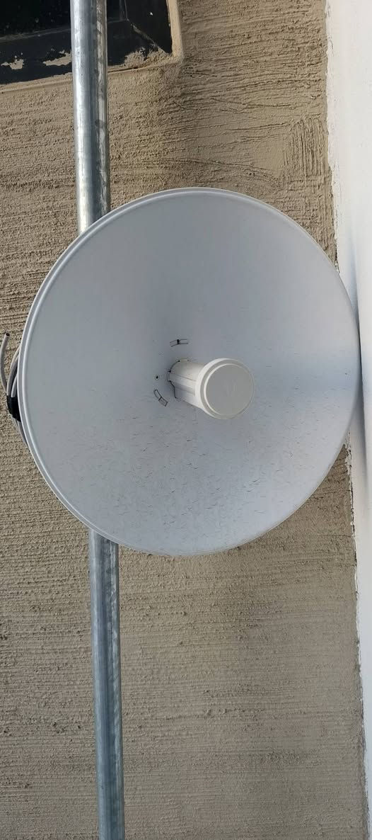 منظومة انترنيت راوتر ونانو كامل ملحقات استخدام كلش قليل السعر ٩٠ متوفر توصيل داخل
***********
