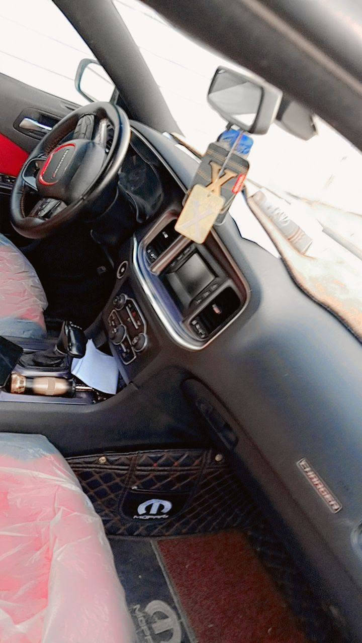السلام عليكم لبيع جارجر كلين وارد امريكي موديل 17
SXT مكينه 6 سلندر

سياره بدون صبغ 

رقم بغداد بسمي 

السعر 187 بيها مجال 

العنوان بغداد الجديده 

***********
