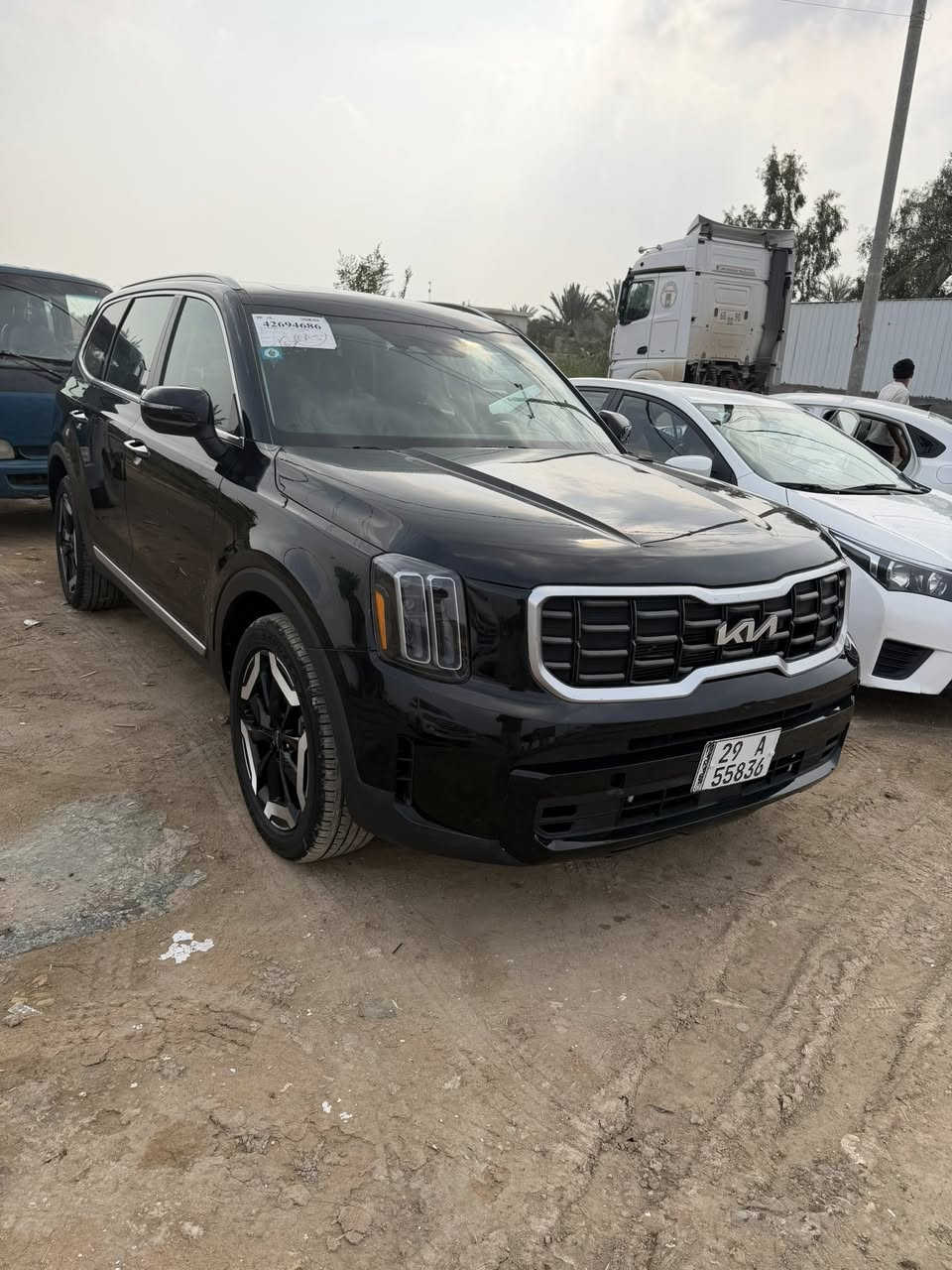 سلام عليكم سياره تلورايد داخله كتاب شهداء  باسمي موديل2025 بيها ٣ قطع صبغ  السعر٢٣٥ السياره رقم واسط  ماشيه ١٢٠٠٠ml  رقم التلفون ***********
