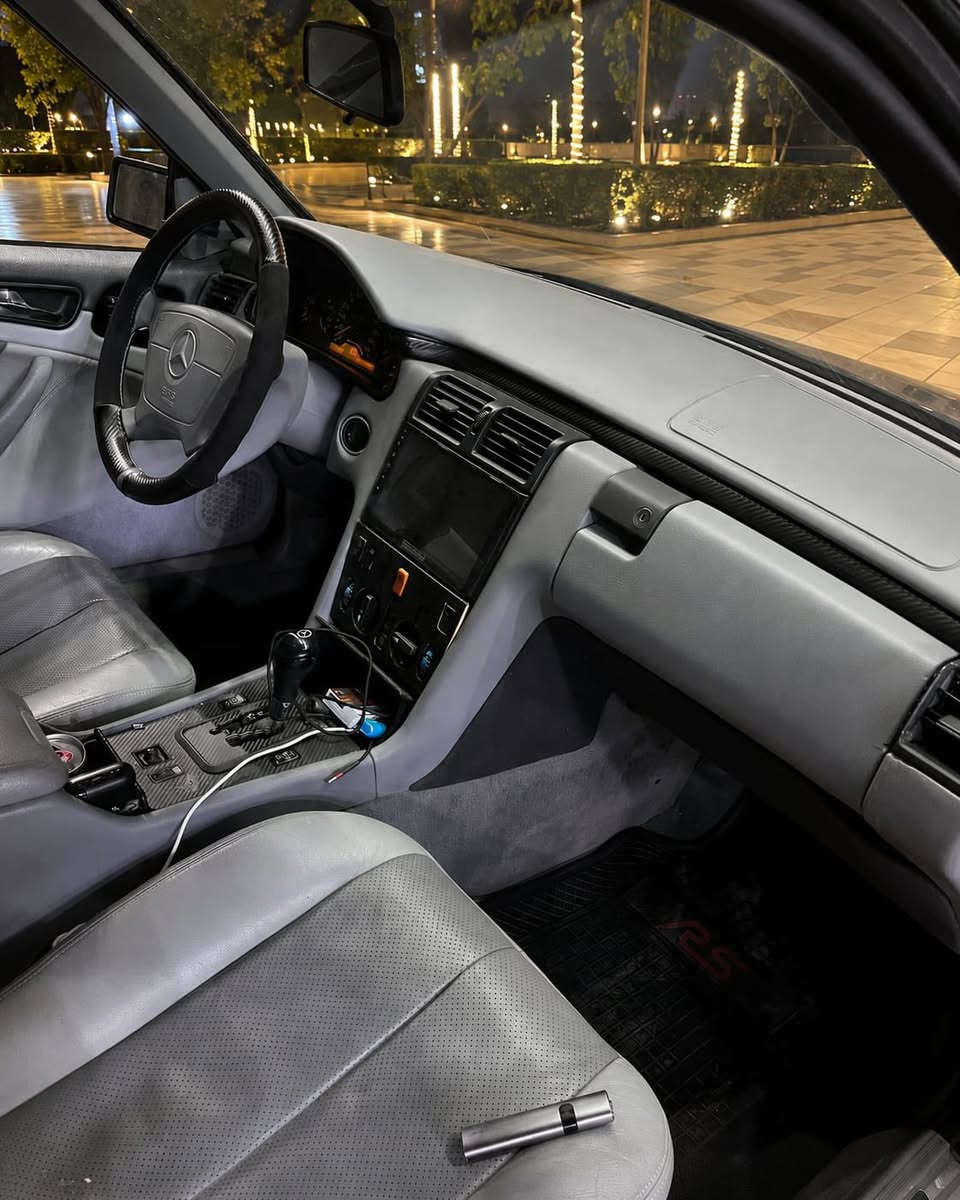 Mercedes-Benz C124 Coupé M113
Swap
موديل ١٩٩٤ رقم بغداد
عليها محرك M113 430 V8
ويلات تو سايز AMG 17 اصلي
داخل محدث
كشنات كهرباء
تبريد
سلايد
السعر (١٢٠ ورقة ) وبيها مجال
السيارة في بغداد
للتواصل ***********
