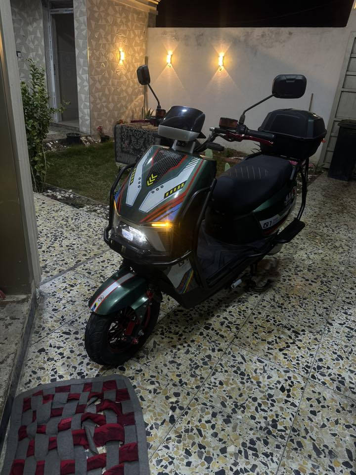 السلام عليكم عندي هاي الدراجه اريد ابيعها مثل مو شايفين الدراجه جديده اريدها ب750 وبيها مجال للشراي الي يحب يتواصل وياي هذا رقمي بي واتساب ***********
