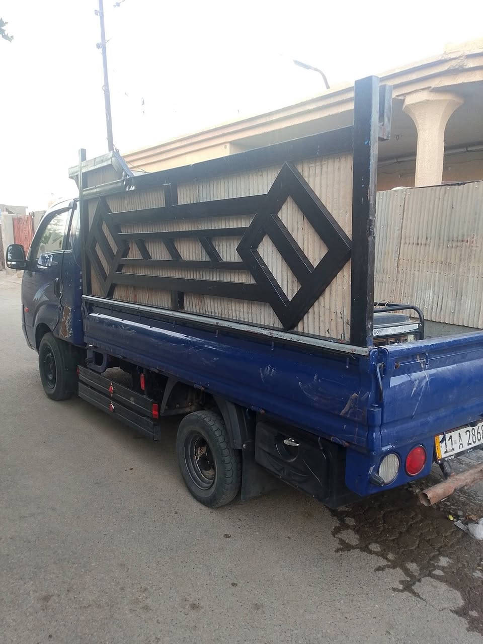 سلام عليكم شباب كيا للبيع رقم بغداد انكليزي شرط التحويل 2008كير محرك اكسن شاصي رقم شاصي مكفول مكينه 3000مفتوح  تخم تاير صدر جديد كهربائيات كله شغاله تبريد تدفئه شغال سياره بلاديه عده باب خلفي مصبوغ ودوس فقط وسياره كله كفالة سعر سياره 81بيه مجال للطيبين مكان ديالى بعقوبة باقي تفاصيل الاتصال ***********
