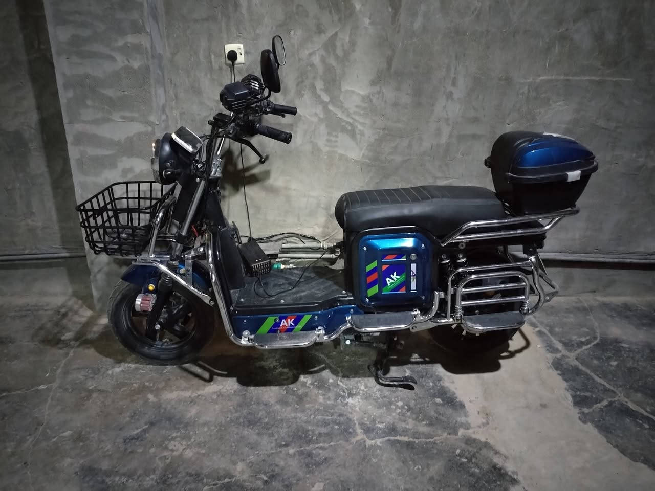 موطور شحن للبيع موديل 2025 بعده جديد بطاريات عل فحص سعره 675 وبي مجال رقم الهاتف *********** مكان الفلوجه
