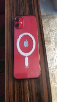 آيفون ١١ • ١٢٨ • مقفول ايكلود