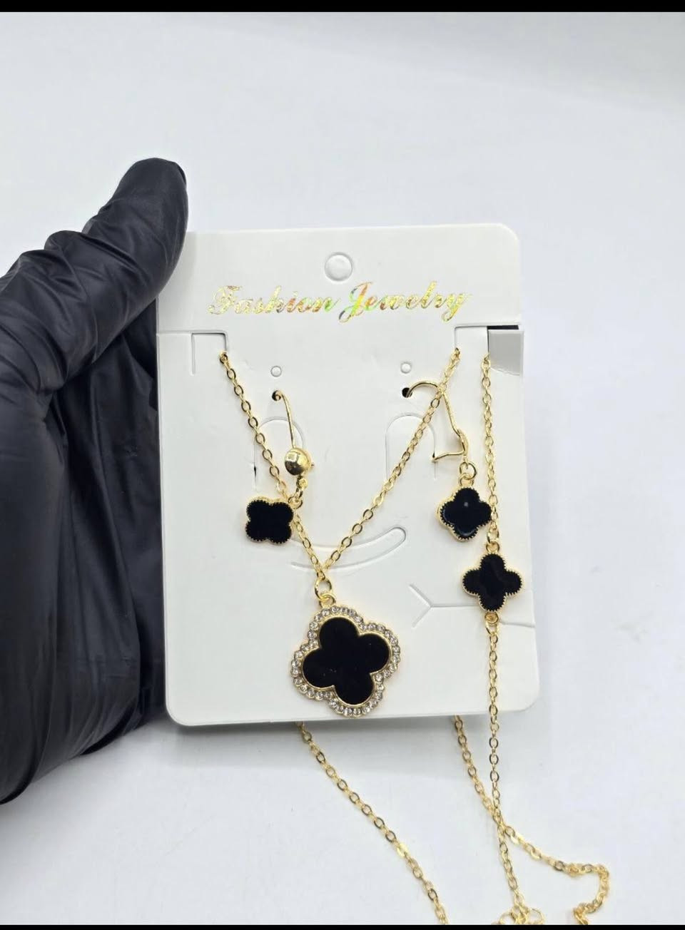 هلا بزبائننا الغالين 
اكسسوارات برازيلي ضمان سنه أحدث موديلات تجدونه في كوزمتك ابو شهوده وبعرض خاص بس بالف دينار


**إذا كنت صاحب هذا الإعلان وتريد حذفه لأي سبب، رجاءا أرسل رسالة إلى الدعم الفني**