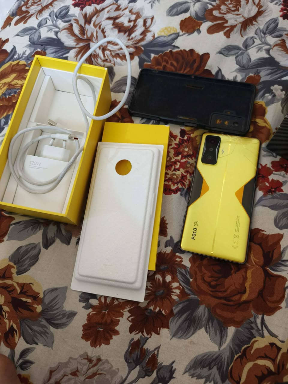 ⚠️POCO F4 GT⚠️مكاني حله ماعدي توصيل
للبيع 190
المواصفات الجهاز📱/ 
الشاشة 120Hz AMOLED 🖥
المعالج Snapdragon 8 Gen 1 🎮
الشحن السريع 120w من 0 الى 100 (15 دقيقه) 🔌⚡
رامات 12GB 💾
مساحة تخزين 256GB 💽
الكامرة 64 📸
الجهاز للاعاب وبي شفتات جهاز كلشي مابي غير بس هذا الفطر بضهر  قفل 190


**إذا كنت صاحب هذا الإعلان وتريد حذفه لأي سبب، رجاءا أرسل رسالة إلى الدعم الفني**