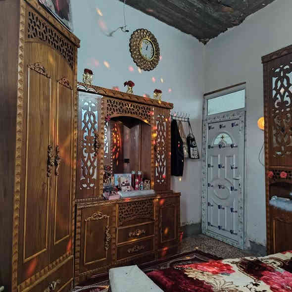 السلام عليكم غرفه نوم مستعمل شي قليل للبيع العنوان موصل حي العامل السعر ٩٠٠ وبيها مجال الاستفسار اتصل ***********
