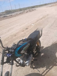 دراجه للبيع نامه سعره ٣٠٠الف قفل07821407631