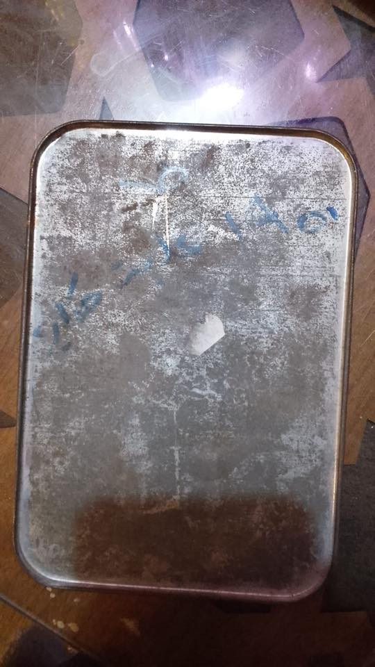 علب قديمه سنة خمسينيات  وستينيات واحده عراقيه فقط    المهتم التواصل خاص.        العنوان بغداد


**إذا كنت صاحب هذا الإعلان وتريد حذفه لأي سبب، رجاءا أرسل رسالة إلى الدعم الفني**