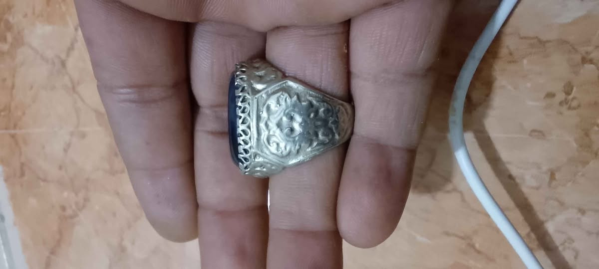 محبس عقيق يماني قديم 
الفضه عيار 925 مختوم سعره35
*********** البصرة, العراق
