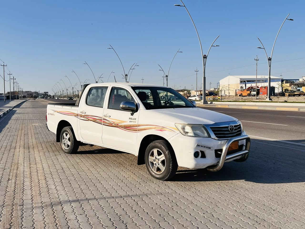 سلام عليكم فلاونزه موديل ٢٠١٥ رقم قادسيه بأسمي سنويه لغاية ٢٠٢٩ 
السياره مكفوله من الضربه والتبديل بيه باردين بسيطات وصبغ ربع الباب الخلفي والباقي كفاله 
مكينه گير تبريد ثلج حدادة تخم تاير جاهزه سياره من كلشي 
للأستفسار:***********
***********
السعر/٢١٥ ورقه دولار أمريكي
