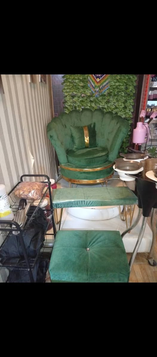 غراض صالون للبيع ***********
