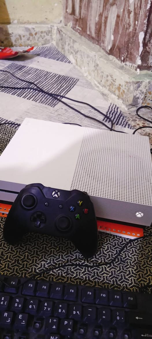 إكس بوكس اون اس مستخدم نضافة 95من مية سعر 200 بيمجال تواصل عل واتساب رقم ***********
