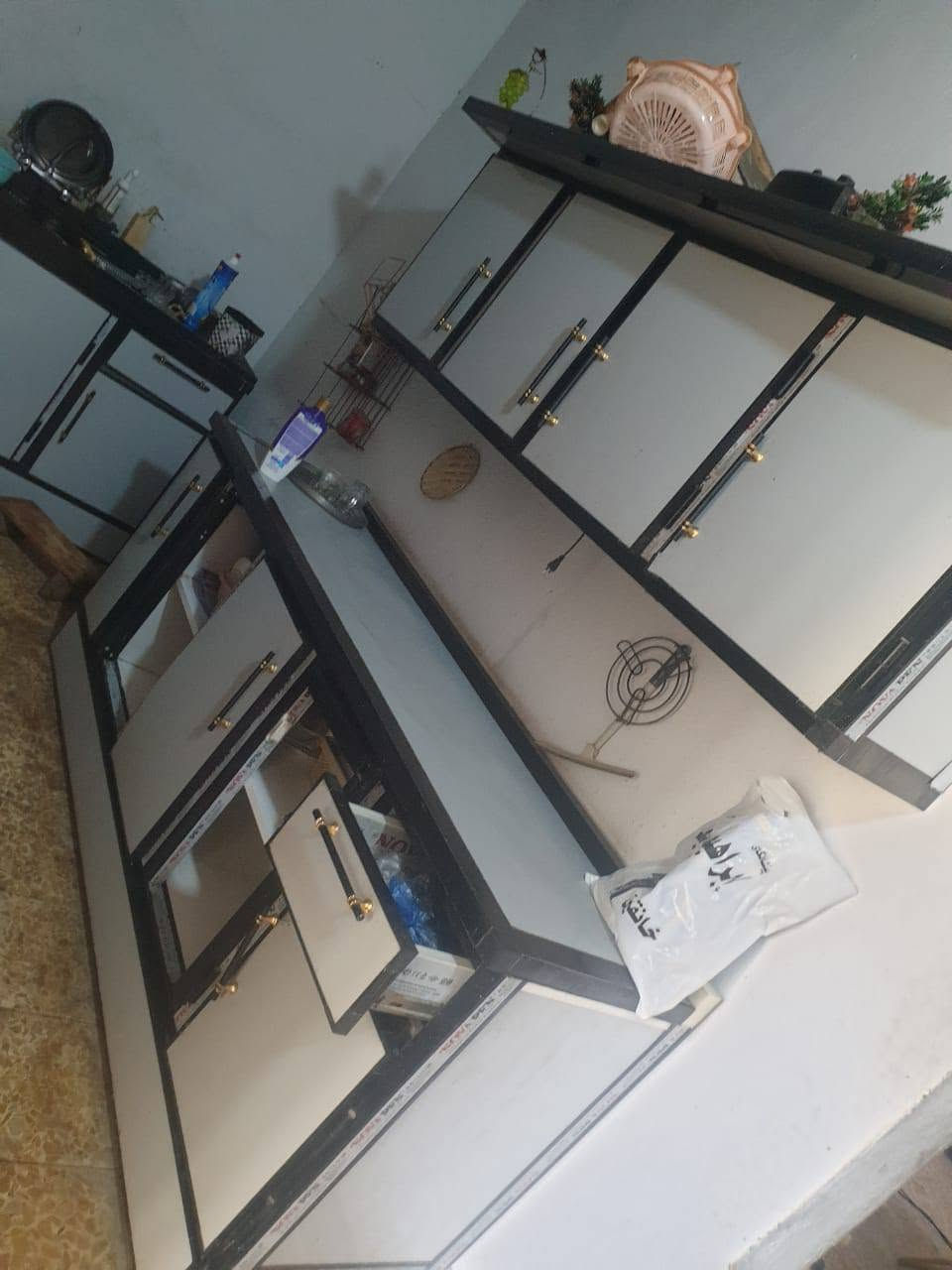 كاونتر للبيع عيبه فقط بيبان  ثنين  كدامكم تسكام ٤٠٠ الف


**إذا كنت صاحب هذا الإعلان وتريد حذفه لأي سبب، رجاءا أرسل رسالة إلى الدعم الفني**