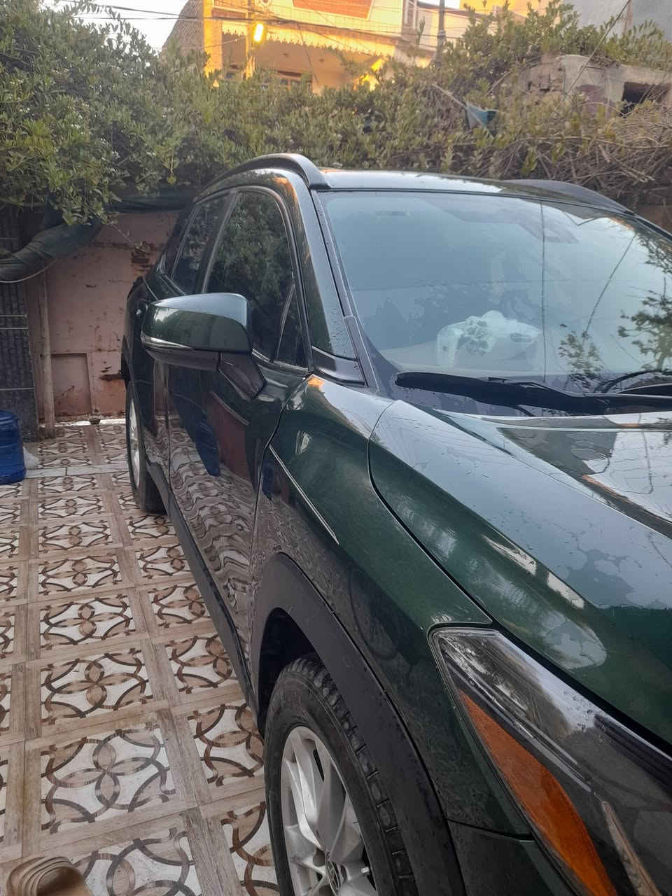 كورلا كروس وارد أمريكي موديل 22 سيارة حلوة ونظيفة ضررها باب فقط مبدل ماشية ٥٣الف كم السعر 155 وبيها مجال مكان السيارة بعقوبة  ***********
