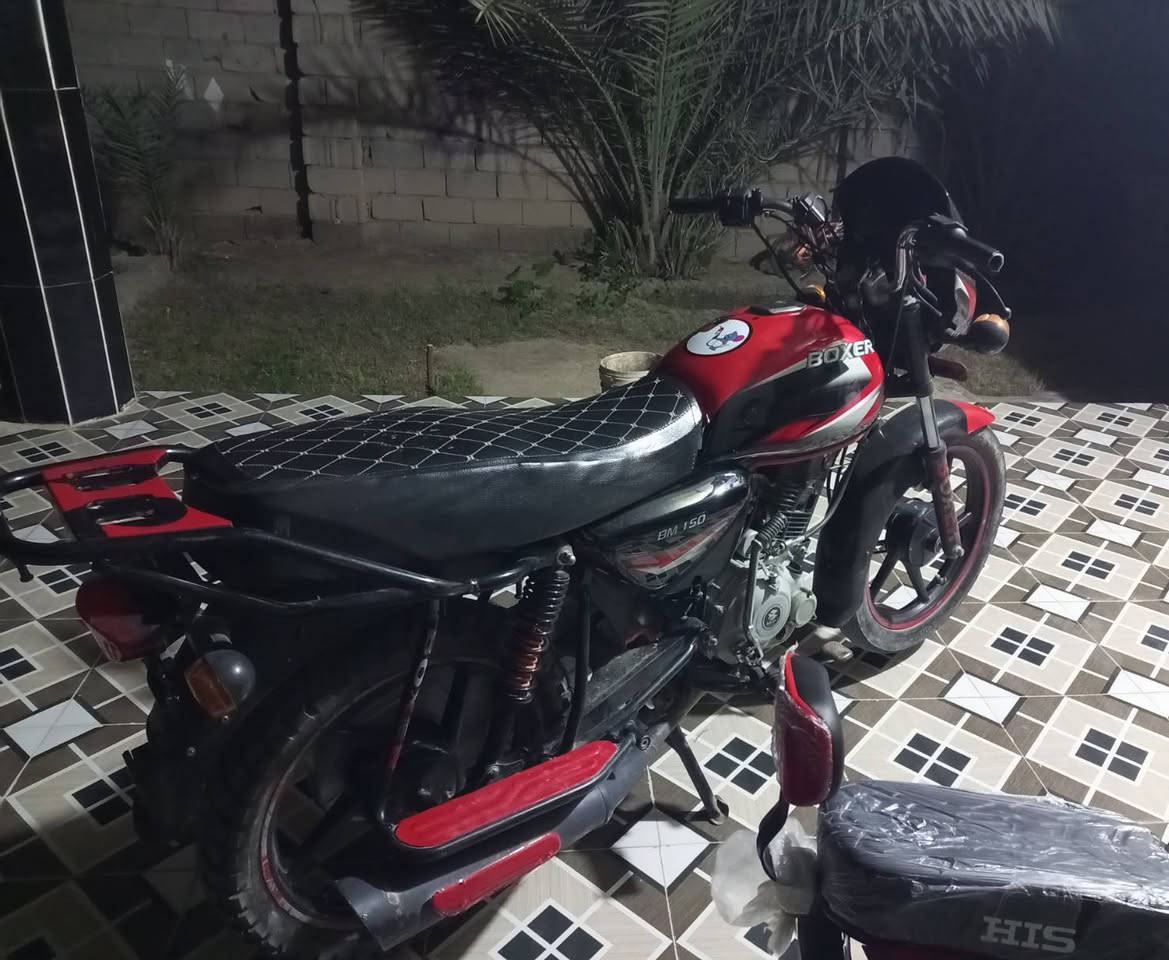 بوكسر موديل 21مرقم رقم وسنويه بغداد رقم نكليزي سعر 1500مكاني تقاطع عبد الله بن علي***********
