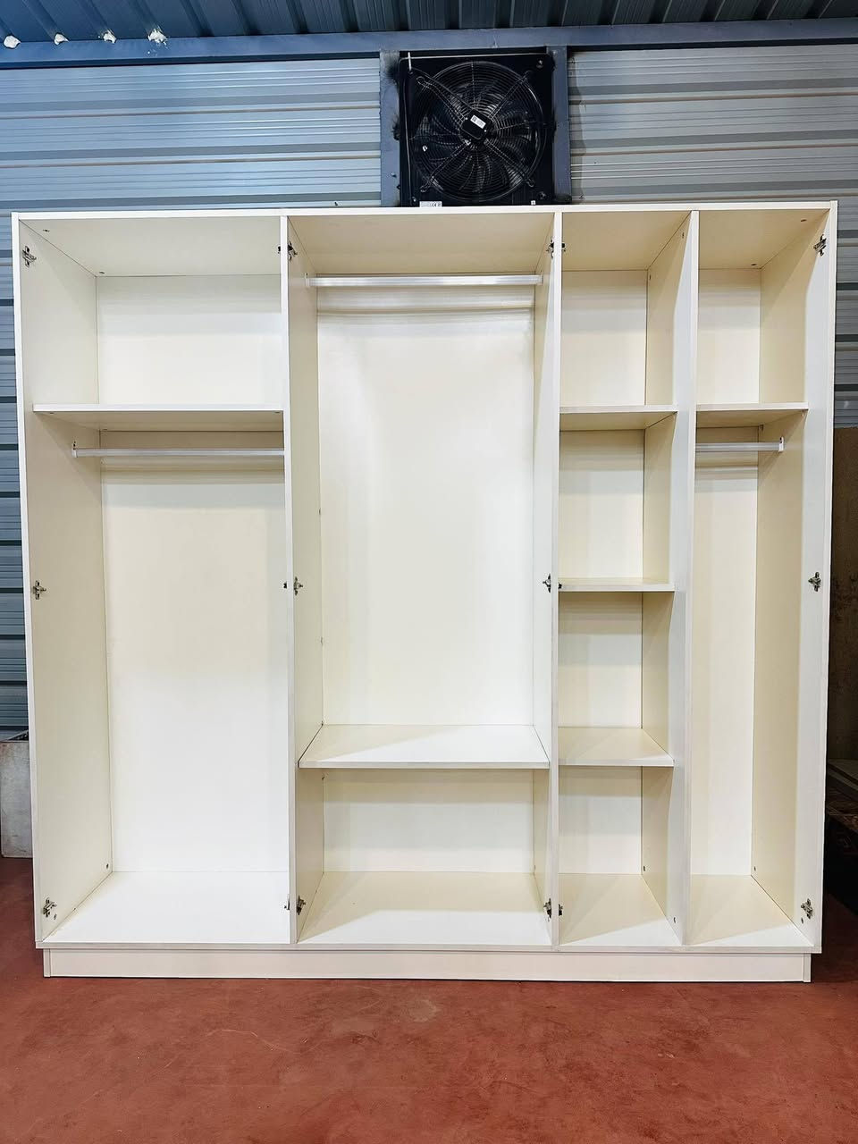 غرفة نوم تركي مستخدم النظافة 100% النظام أبواب غرفة مرتبة والسعر مناسب والشد والنقل مجاني داخل بغداد اتفضلوا واتساب وادللوا ☎️***********☎️
