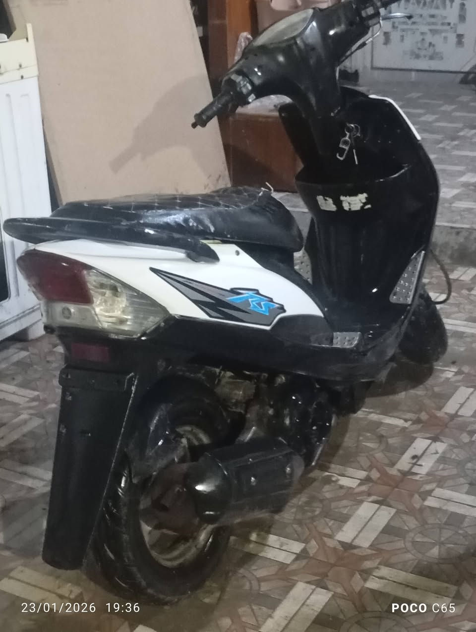 السلام عليكم ماكس عدله البيع كامله نقص بس باتري كهربائي كلها شغاله المكان حله نادر  الاوله الرقم *********** السعر 425
