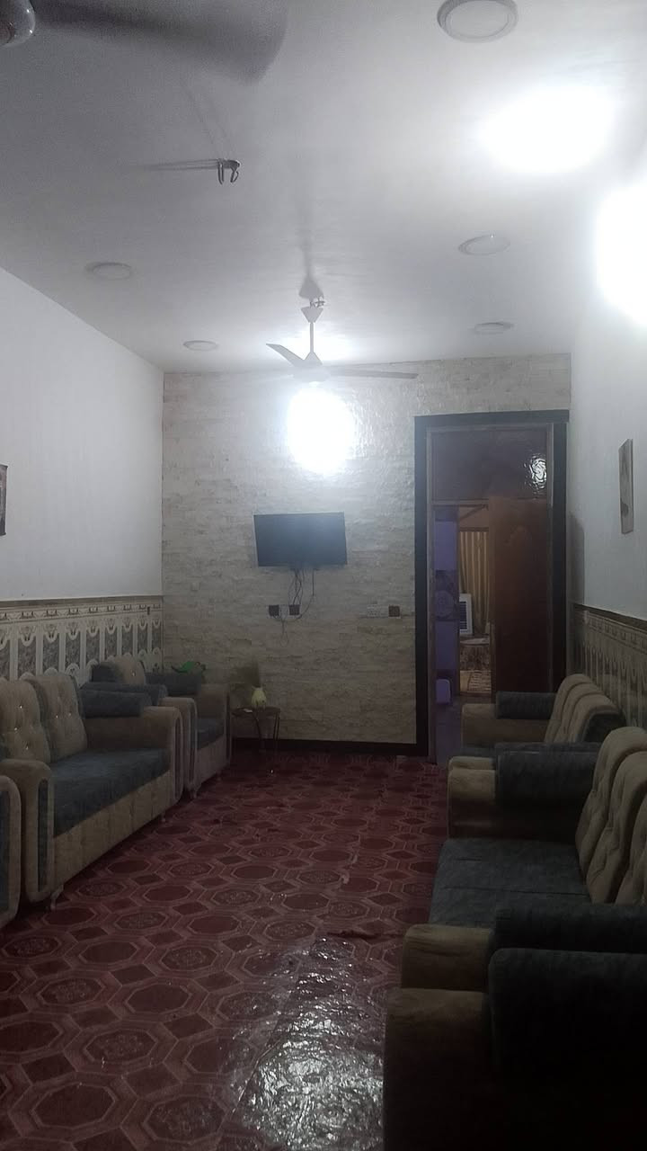 بيت للبيع 150متر طابو صرف منطقة الامانه رقم 1917 اثنين نوم واستقبال ومطبخ وتشجير ملاصق طول 40 متر وراه شارع عشره ***********
