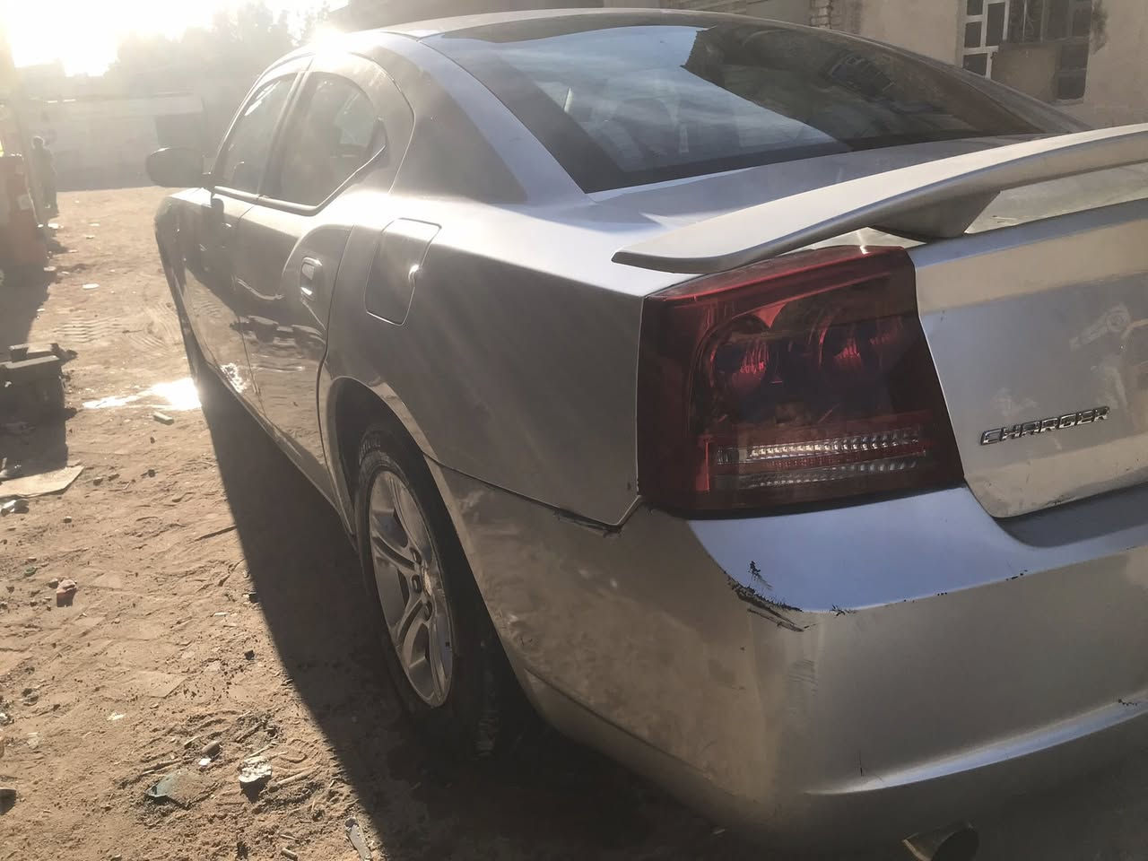 السلام عليكم من رخصت الدمن المحترم للبيع موديل 7بسمي سنويه ساقطه بيه ربع قطع صبغ ابيع حزام مكن السياره بغداد مدينه الصدر رقم صحب السياره *********** السعر 75
