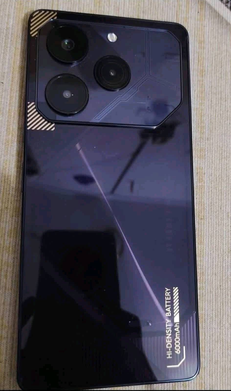 السلام عليكم للبيع تكنو بوفا 6 برو 5G
ذاكرة 256  عشوائية 24 
انارة لد ضهر جهاز مخصص للالعاب بطارية 96% 
جهاز زلخ مابي اخو جديد ضمان باب البيت 
ملحقات كارتونة+شاحنة+حافظة+لزكة ضد كسر 
مكاني بغداد سعر 220 بي مجاال بسيط حك جية 
استفسار ***********