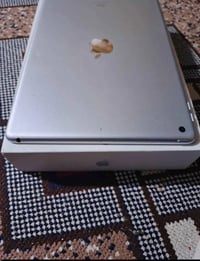 ايباد 9للبيع ايباد ما بي اي خلل ولا مفتوح ولاشي فقط هذن كدامكم بلضهر خ...