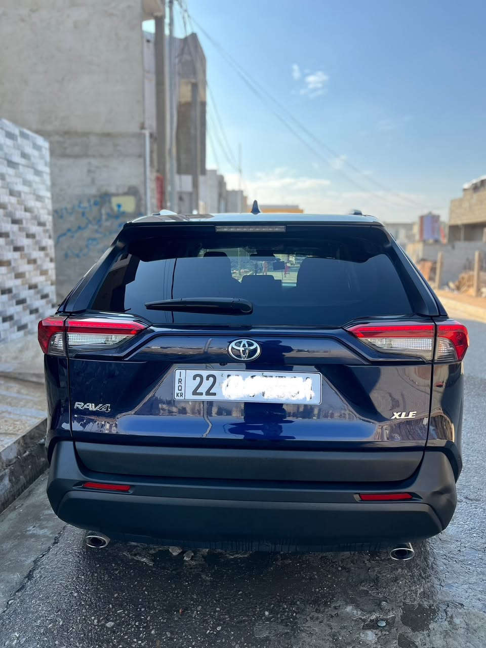 سلام عليكم رف فور موديل 2022 ماشيه 25 ميل
بدون دواخل فقط مبدل جاملغ ودعاميه 
كل الاوراق بسمي 
مراوس بكامري من مديل 18 الى 21 وينطي فرق
اي استفسار *********** بغداد
