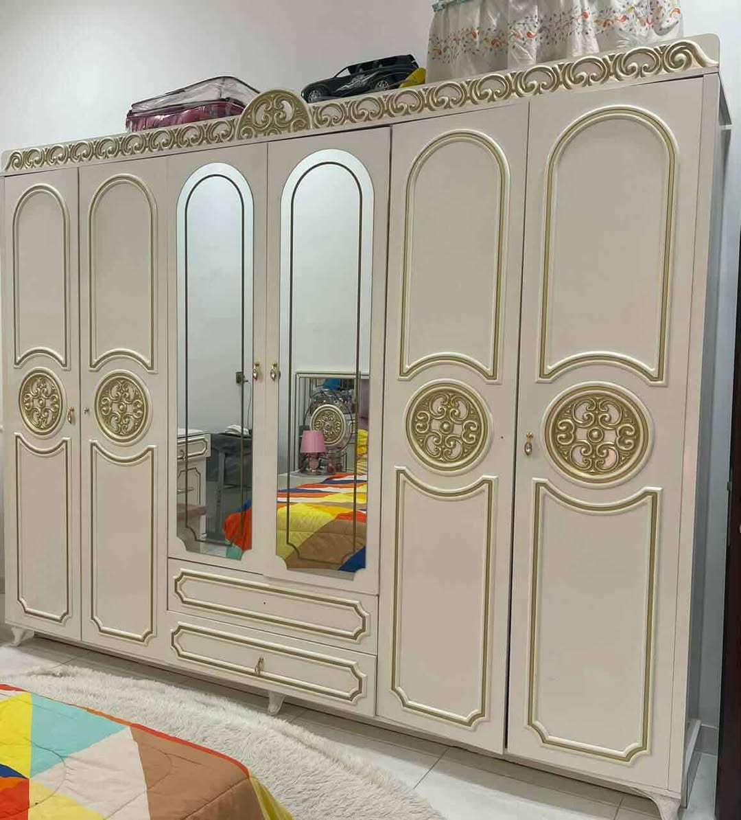 غرفه نوم للبيع
نظيفه تركيه سعر 700 بي مجال 
عنوان فلوجه حي العسكري 
رقم الهاتف او واتساب ***********
