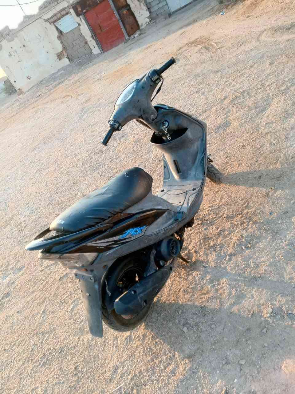 سلام عليكم ماكس عدله للبيع مكينه مامفتوحه وكفرات بلاديه بس مسويلهن بوليش سلف وهندر شغالات والايتات كلهن شغالات ونضافه شوفت عينك سعر 800وبيها مجال للشراي رقم تواصل *********** 
او مراوس ب ايراني
