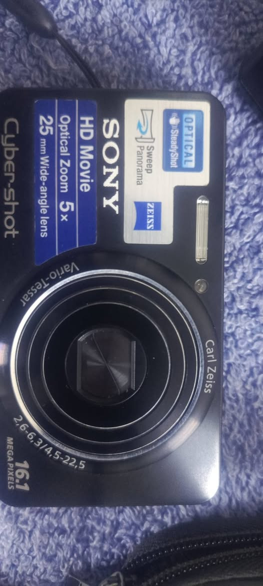 سلام عليكم كامره سوني للبيع معه كامل الملحقات شغاله فول معه شاحنه وناقل معلومات سعر 75مكاني مدينه الصدر توصيل موجود


**إذا كنت صاحب هذا الإعلان وتريد حذفه لأي سبب، رجاءا أرسل رسالة إلى الدعم الفني**