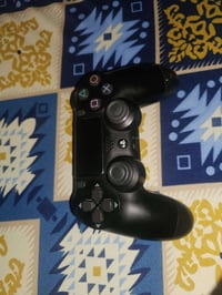 البيع بلي فور اصلي اصلي نضافه ٩٥ لا مفتوحه ولا كلشي بيهه ب ٤٠ مكاني بغ...