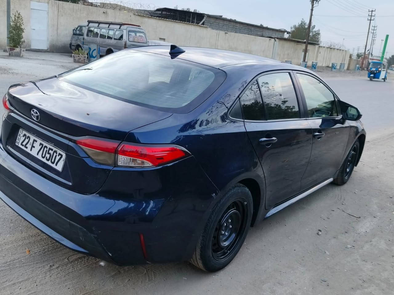 السلام عليكم  كورلا موديل 2021  بانزين وارد امريكي مواصفات EL لون أزرق ميتاليك سنوية لغاية 2027  حادثها بنيد وجاملغ  أيمن امامي  السياره مرشوشه كلير بأمريكا تحكم ستيرن رادار امامي كاميرا خلفية 
السعر 135 وبيها مجال بسيط رقمها إنكليزي أربيل السنوية باسمي التحويل بأي وقت مكاني بغداد الدورة  ابو دشير
***********
***********
