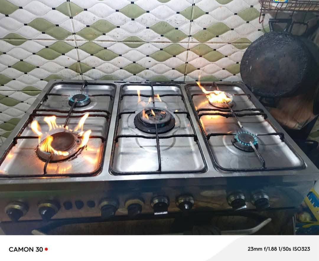 السلام عليكم ورشه تصليح كافه انواع الطباخات صيانه موقعيه الاتصال على رقم الهاتف***********
