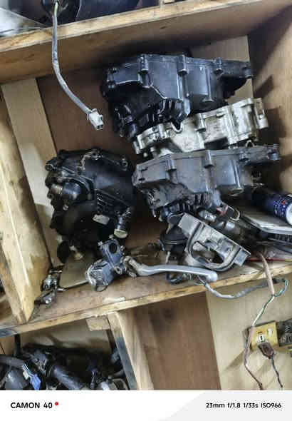 توصيل موجود 

عنوان كوت 

***********
