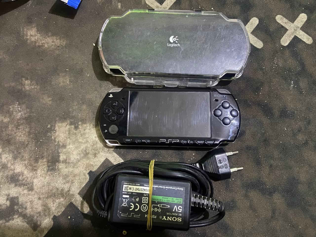 السلام عليكم psp سلم نضيف رام 4 گيگا بي العاب بلي ون وpsp بطارية ممتازه مع الشاحنه الاصليه وحافضه بي نقطه سواد بالشاشة موضحه بالفيديو ابد ما تبين باللعب 

السعر  40 

توصيل متوفر


**إذا كنت صاحب هذا الإعلان وتريد حذفه لأي سبب، رجاءا أرسل رسالة إلى الدعم الفني**