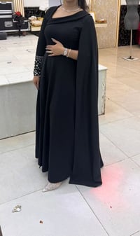 فساتين • قياس 40 • ملبوسة مرة وحدة
