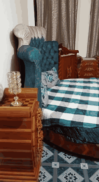 عرفة اخشاب صاج بورمي مطعمه بجام +صاج عادي غرفه كلش حلوه جربايه دائريه للبيع السعر المطلوب ٥ مليون للستفسار الاتصال ***********
