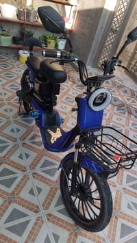 دراجة شحن • بعقوبة التحرير • بدون شاحن