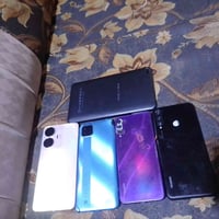 تلفونات عطلة • للبيع