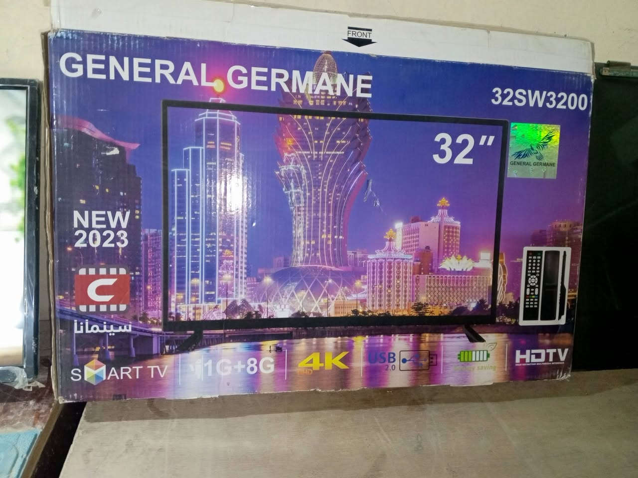 شاشه للبيع حجم 32 بعدهي جديده بالكارتون استعمال قليل
انترنيت السعر 90الف 
وتساب ***********
شارع المطار الجديد
