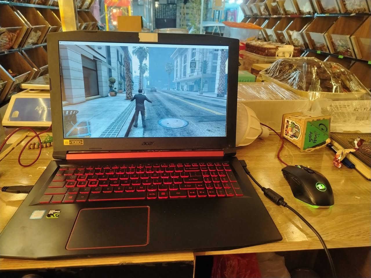 السلام عليكم ورحمة الله وبركاته
لابتوب كيمنك  acer nitro gaming
GTX 1050 TI 4G
CPU I5 7300 HQ
RAM 16 G
SSD 256
SCREEN 15.6
 كيبورد RGP احمر
لابتوب نظيف مع ماوس كيمنك وكيبورد كيمنك
محمل عليه GTA 5 لعبة سرقة السيارات 
بسعر ٣٩٠ قفل متلكة هيج سعر
بغداد حي القاهرة
*********** موجود واتساب
