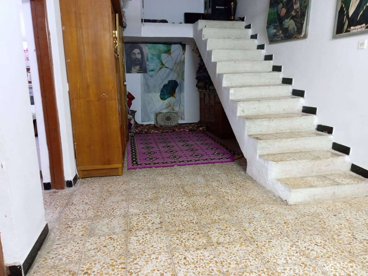 دار للبيع طابو زراعي سند ٢٥ مساحه ٢٣٢ بناء طابوق سقف كونكريت طابق واحد غرفتين و استقبال صاله مطبخ حمام كراج حديقه عنوان بغداد جسر ديالى الزوية 
للاستفسار ***********
