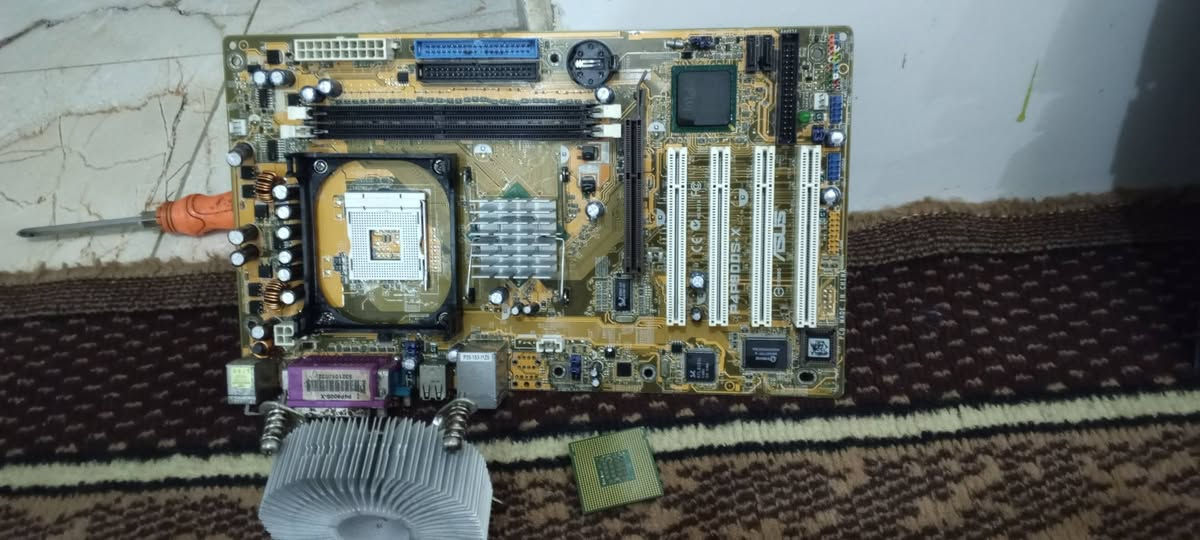 للبيع ..
مذربورد حاسبة دسك توب كيكابايت الي يفيده  سعر القطعة ٥ الاف دينار كلهن ب ٢٠ الف للتواصل ***********
