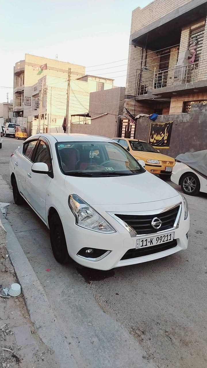 السلام عليكم
نيسان سني هندي 2018 
ماشيه 122 
عارضها 95وبيها مجال قليل
لسياره بسمي ومناقصها شي 
مكانها بغداد الحسينيه
***********
