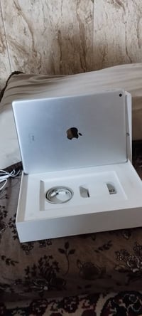 آيباد ٩ • ٦٤ • بطارية ٩٦