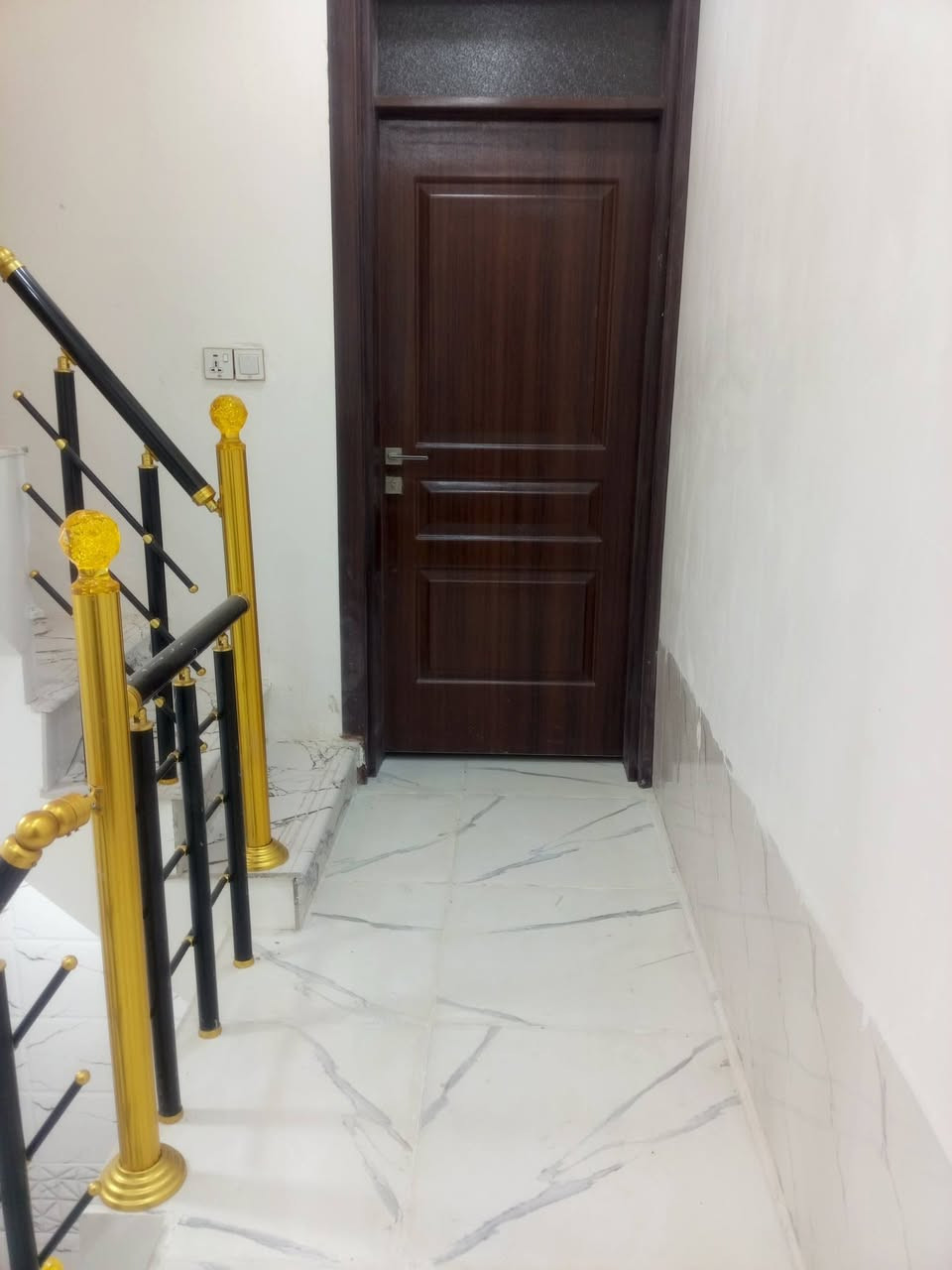 بيت للبيع خمسين متر طابقين بناء حديث عنوانه حي الامامين كربلاء شارع السيدة نرجس وتنزل سعره 85 مليون وبي مجال


**إذا كنت صاحب هذا الإعلان وتريد حذفه لأي سبب، رجاءا أرسل رسالة إلى الدعم الفني**