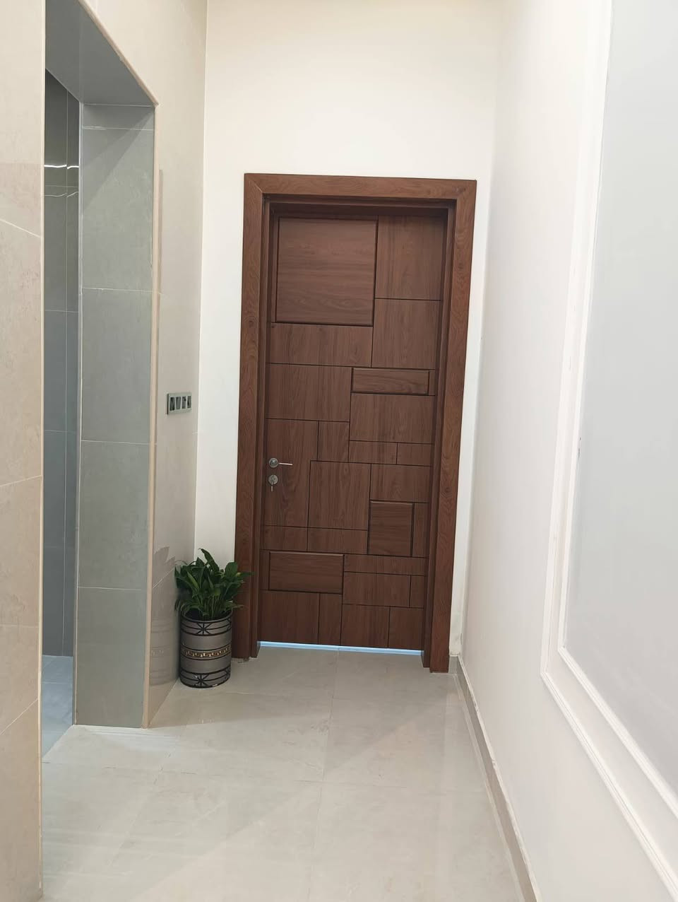 السلام عليكم 
مشتمل للبيع المساحه 120 م 
بناء البيت حديث استلام مفتاح غير مسكون مواصفات البيت vip  😍👏🏻
موقع المشتمل حله شارع 80 خلف حلويات قصر الشام جنس العقار طابو زراعي سند ٢٥ 
إخواني أخواتي ربي يحفظ الجميع 🌹
السعر وباقي التفاصيل التواصل خاص او الاتصال 
 للاتصال ***********
واتساب
